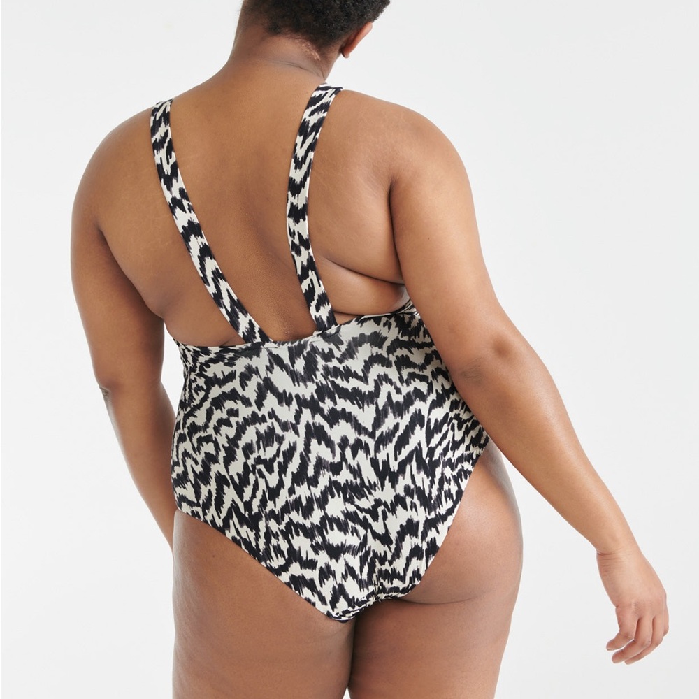 KNIX HIGH LOW ONE PIECE BATHING SUIT SAFARI LIMITED EDITION BRAND NWT XL+ - Picture 2 of 9